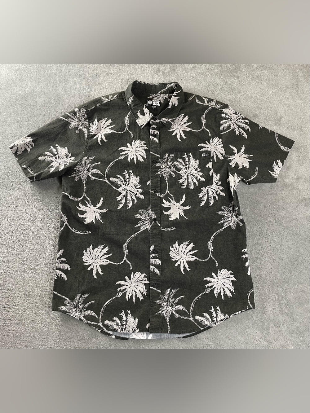 Salty Crew Shirt Mens XL Button Up Hawaiian Rope Knot Palms Find Refuge Dark